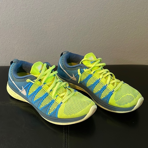 Size 9 Men’s Nike Flyknit Lunar 2 Volt Blue - Picture 1 of 6
